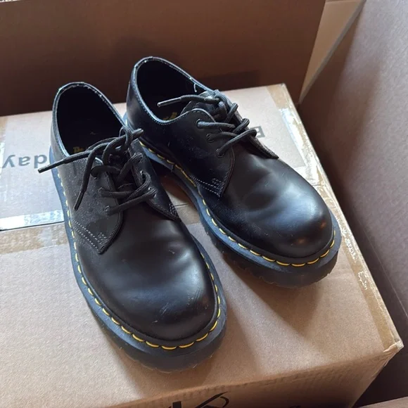 Doc Marten 1461 EU 38 Women’s Oxford - Picture 1 of 5